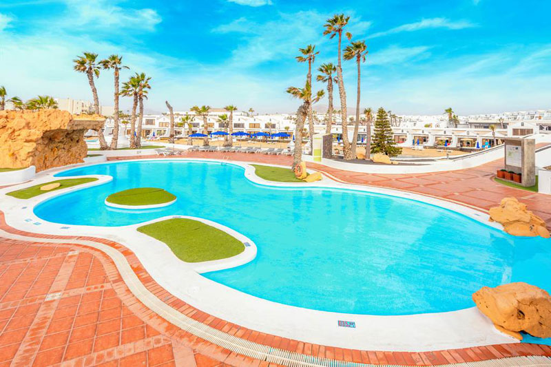 Lanzarote: 12 Outdoor Pools